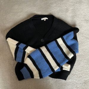 Super cute stripped pattern sweater